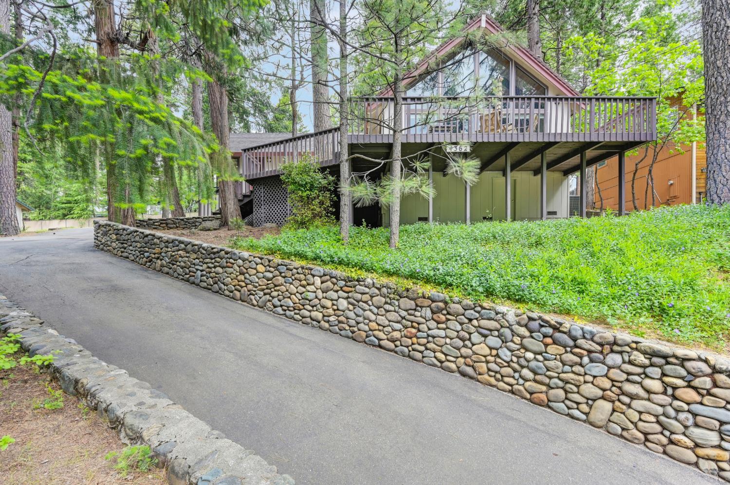 Detail Gallery Image 3 of 54 For 4362 Lakeridge Dr, Pollock Pines,  CA 95726 - 2 Beds | 2 Baths
