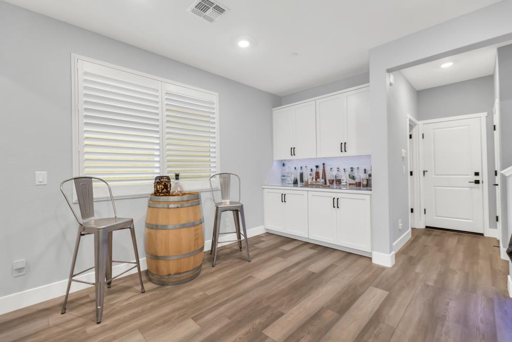 Tanager Court, West Sacramento, California image 16