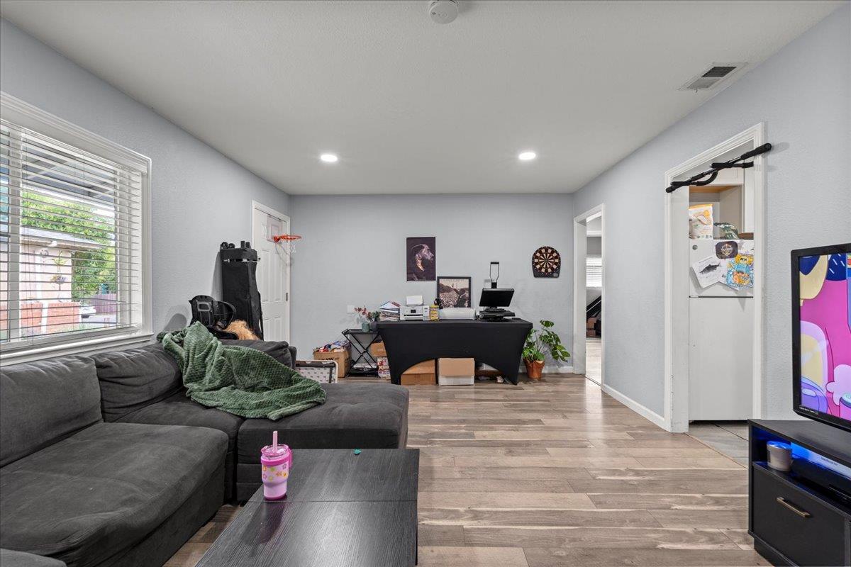 164 Santiago Avenue, Sacramento, California image 5