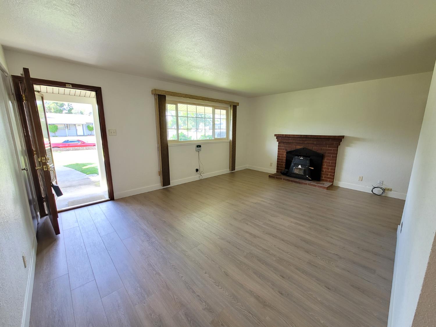 Detail Gallery Image 13 of 35 For 1408 Gregory Way, Roseville,  CA 95661 - 3 Beds | 2 Baths