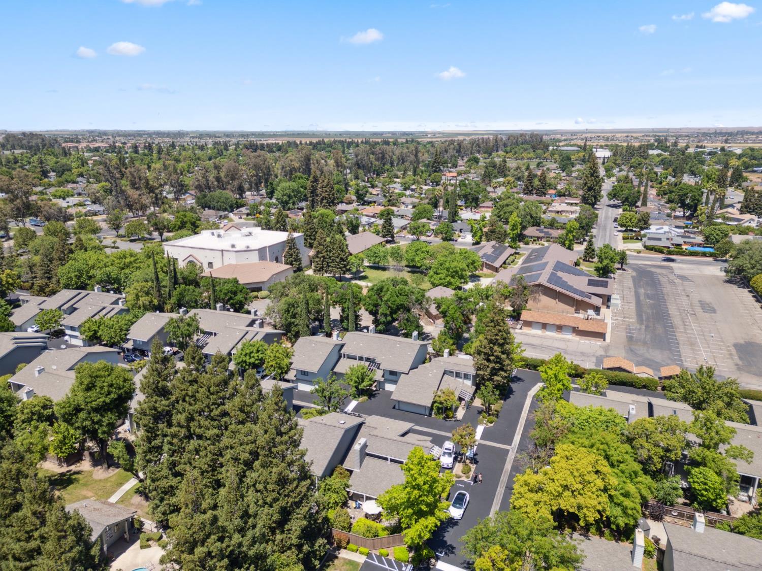 Detail Gallery Image 6 of 34 For 3350 M St #15,  Merced,  CA 95348 - 3 Beds | 2/1 Baths