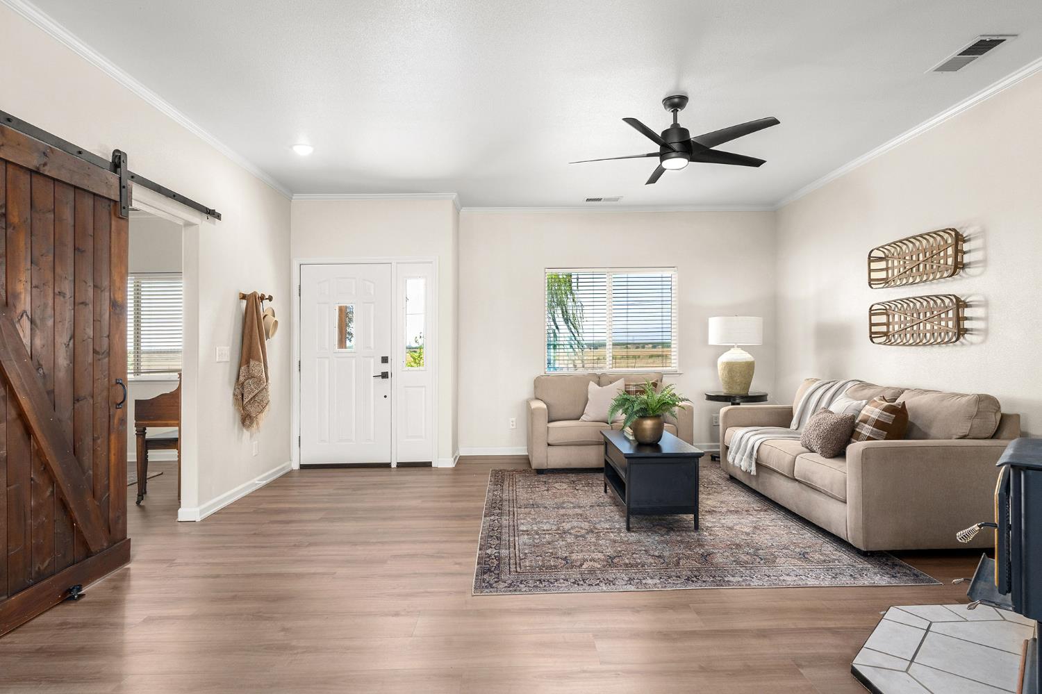 Detail Gallery Image 8 of 68 For 6065 County Road 22, Orland,  CA 95963 - 4 Beds | 3/1 Baths