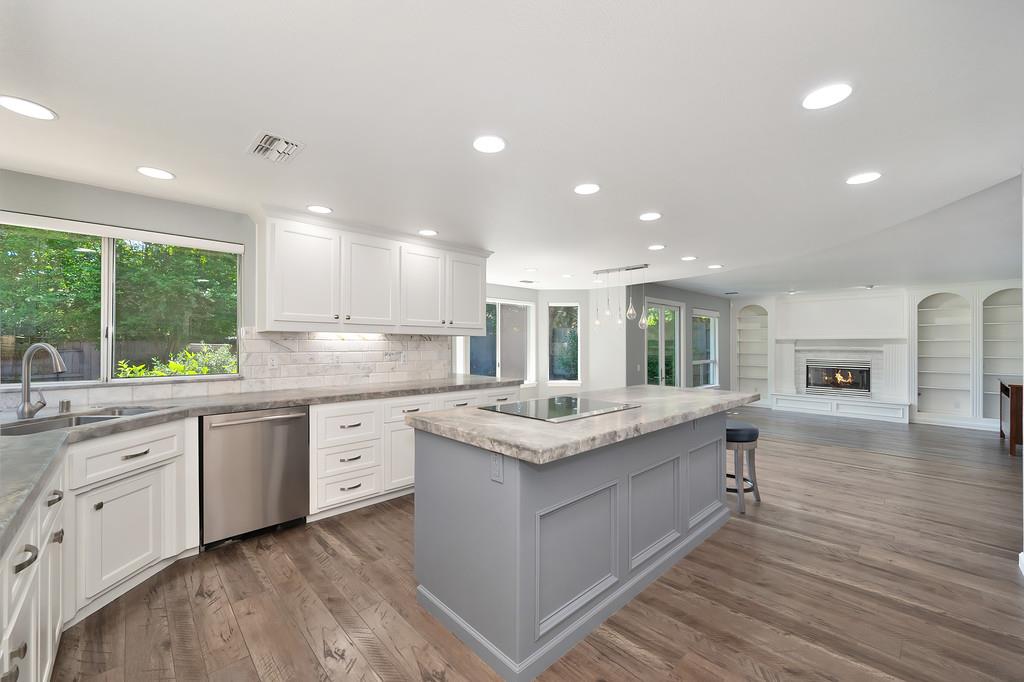 Detail Gallery Image 14 of 74 For 4715 Copperfield Cir, Granite Bay,  CA 95746 - 4 Beds | 3 Baths