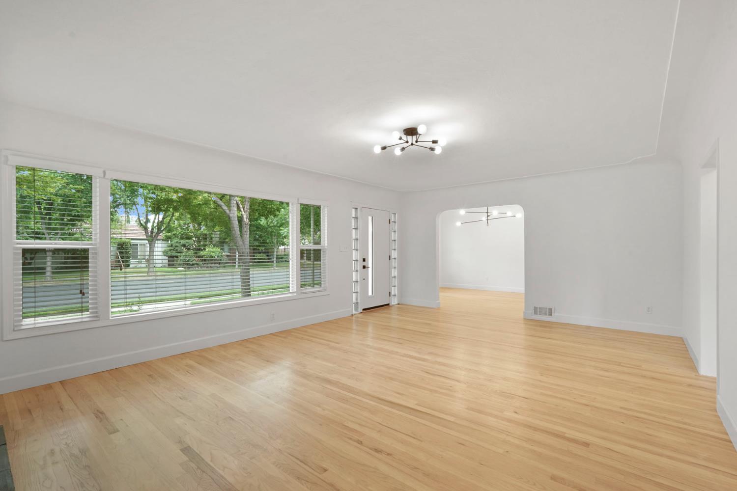 Detail Gallery Image 12 of 49 For 205 S Crescent Ave, Lodi,  CA 95240 - 3 Beds | 2 Baths