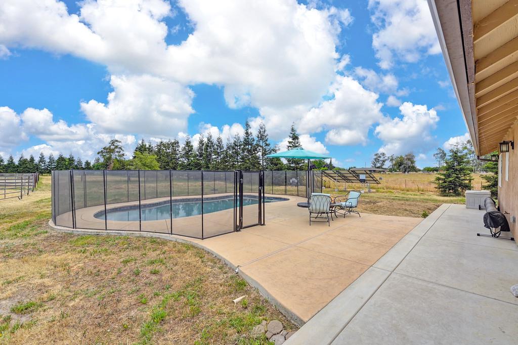 Detail Gallery Image 33 of 87 For 24684 N Watkinson Rd, Acampo,  CA 95220 - 2 Beds | 2 Baths