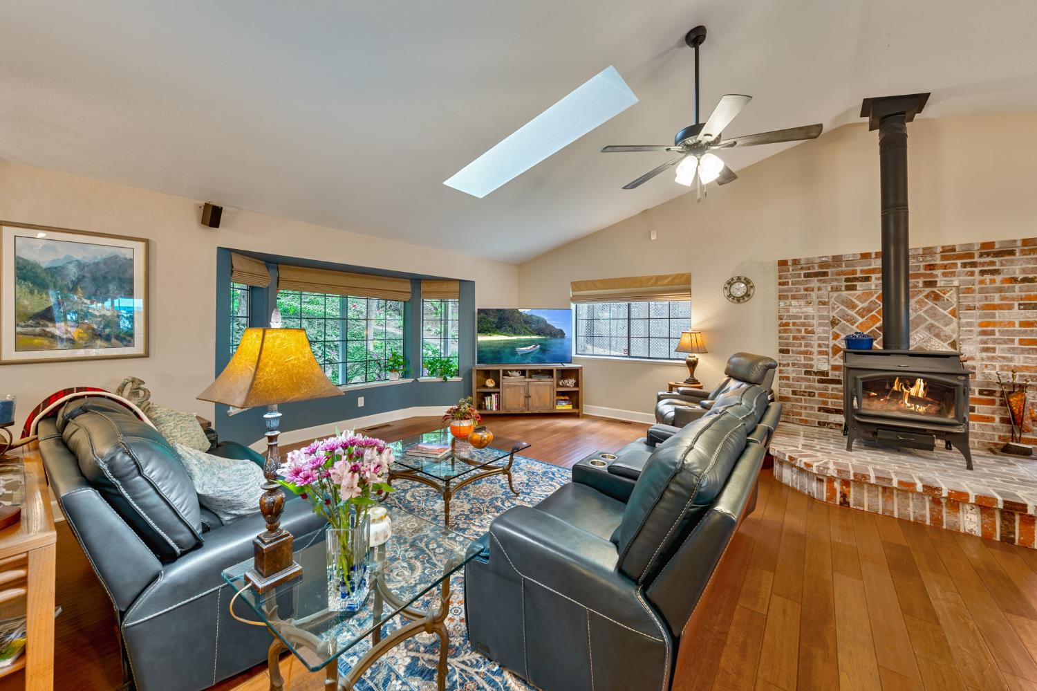 Detail Gallery Image 3 of 49 For 4038 Opal Trl, Pollock Pines,  CA 95726 - 3 Beds | 2 Baths