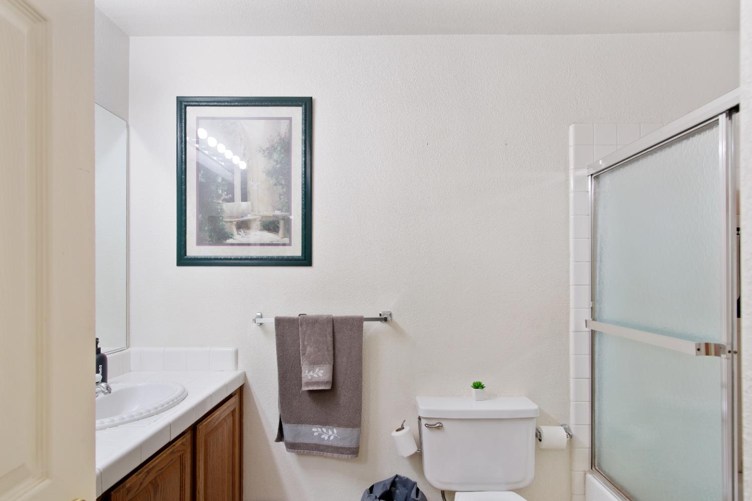 Detail Gallery Image 16 of 25 For 1724 Stonum Rd, Modesto,  CA 95351 - 4 Beds | 4 Baths