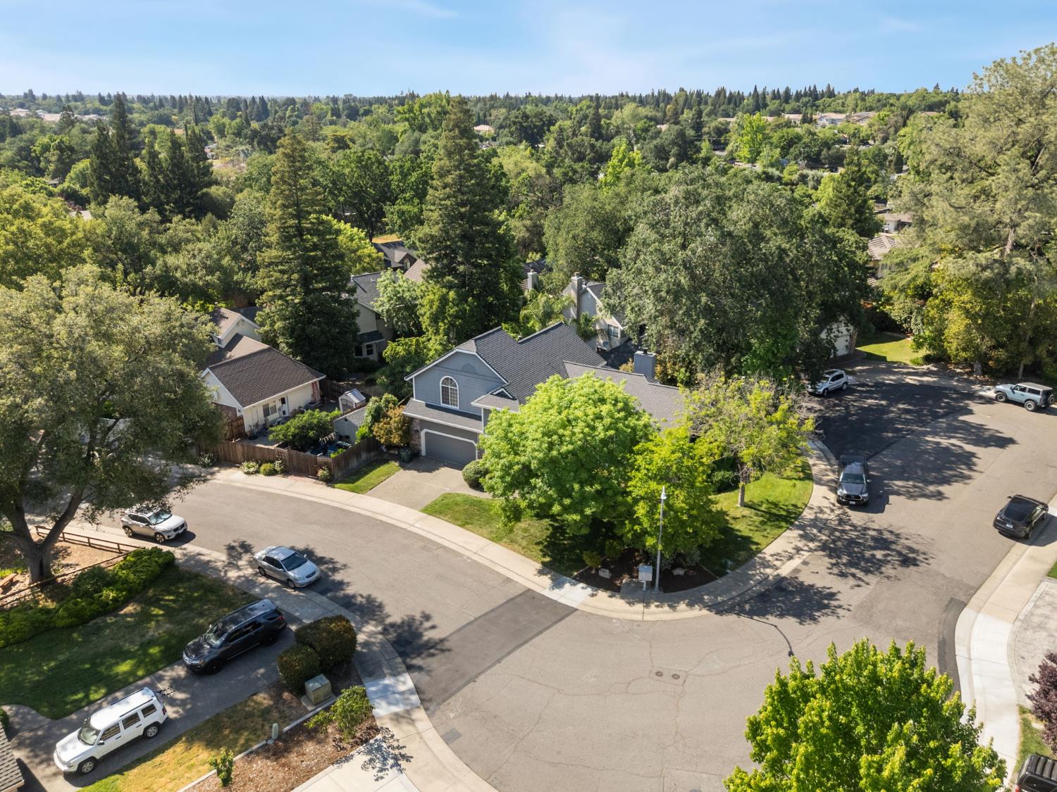 Amber Oaks Court, Fair Oaks, California image 11