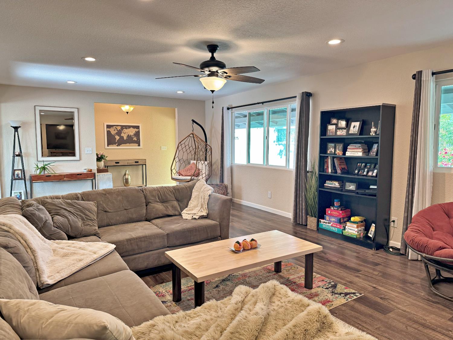 Detail Gallery Image 10 of 47 For 3781 Whispering Pines Ln, Shingle Springs,  CA 95682 - 3 Beds | 2 Baths