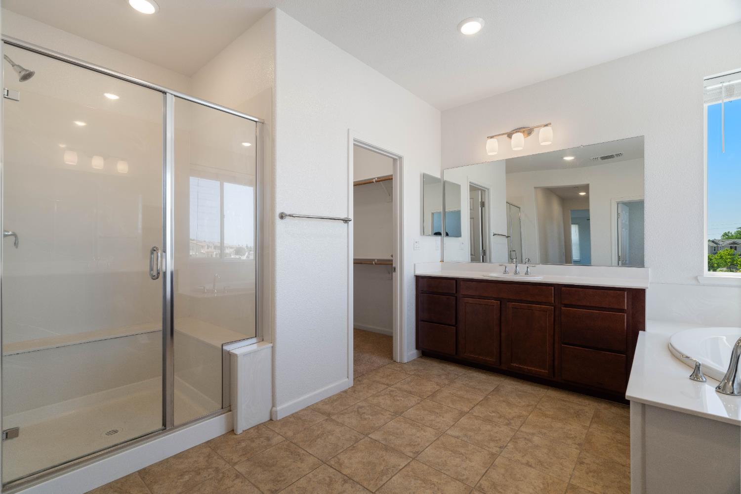 Detail Gallery Image 35 of 61 For 7753 Finnhorse Way, Sacramento,  CA 95828 - 4 Beds | 3 Baths