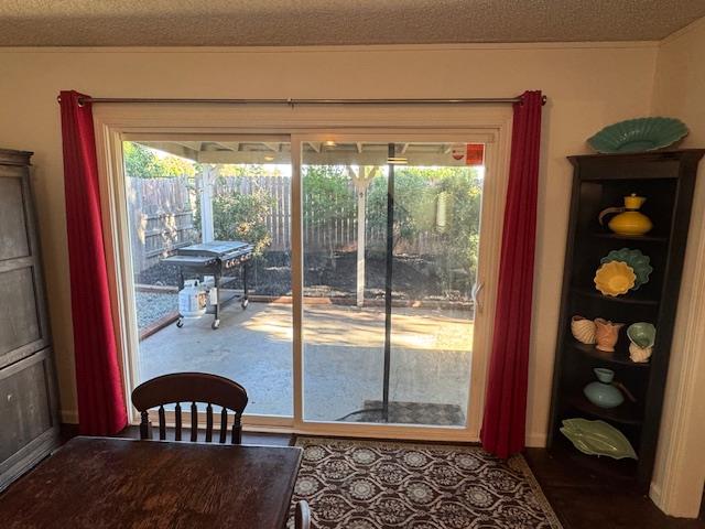 Detail Gallery Image 12 of 23 For 2548 Warrego Way, Sacramento,  CA 95826 - 4 Beds | 2 Baths