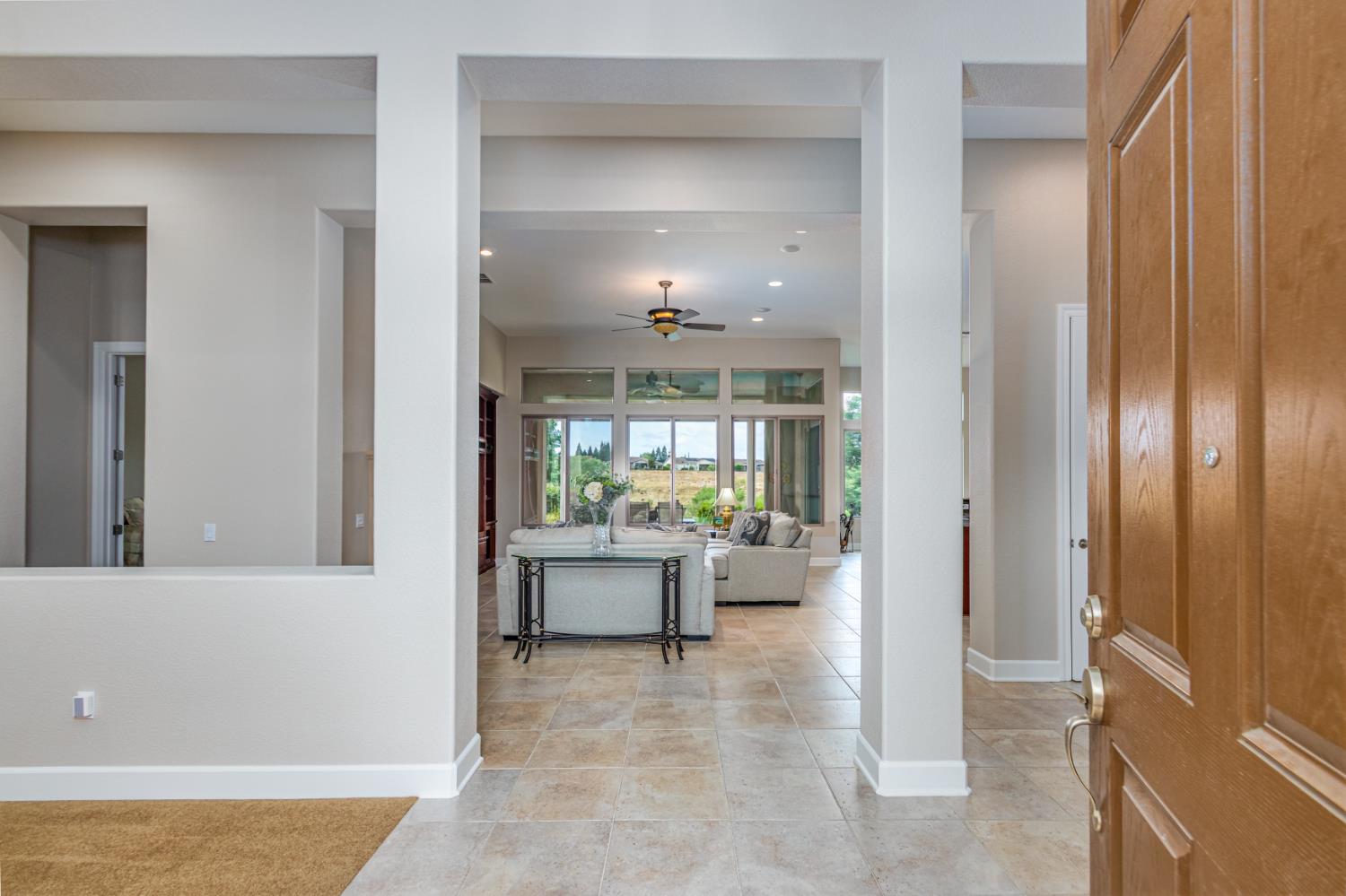 Detail Gallery Image 4 of 41 For 2291 Walden View Ln, Lincoln,  CA 95648 - 2 Beds | 2/1 Baths
