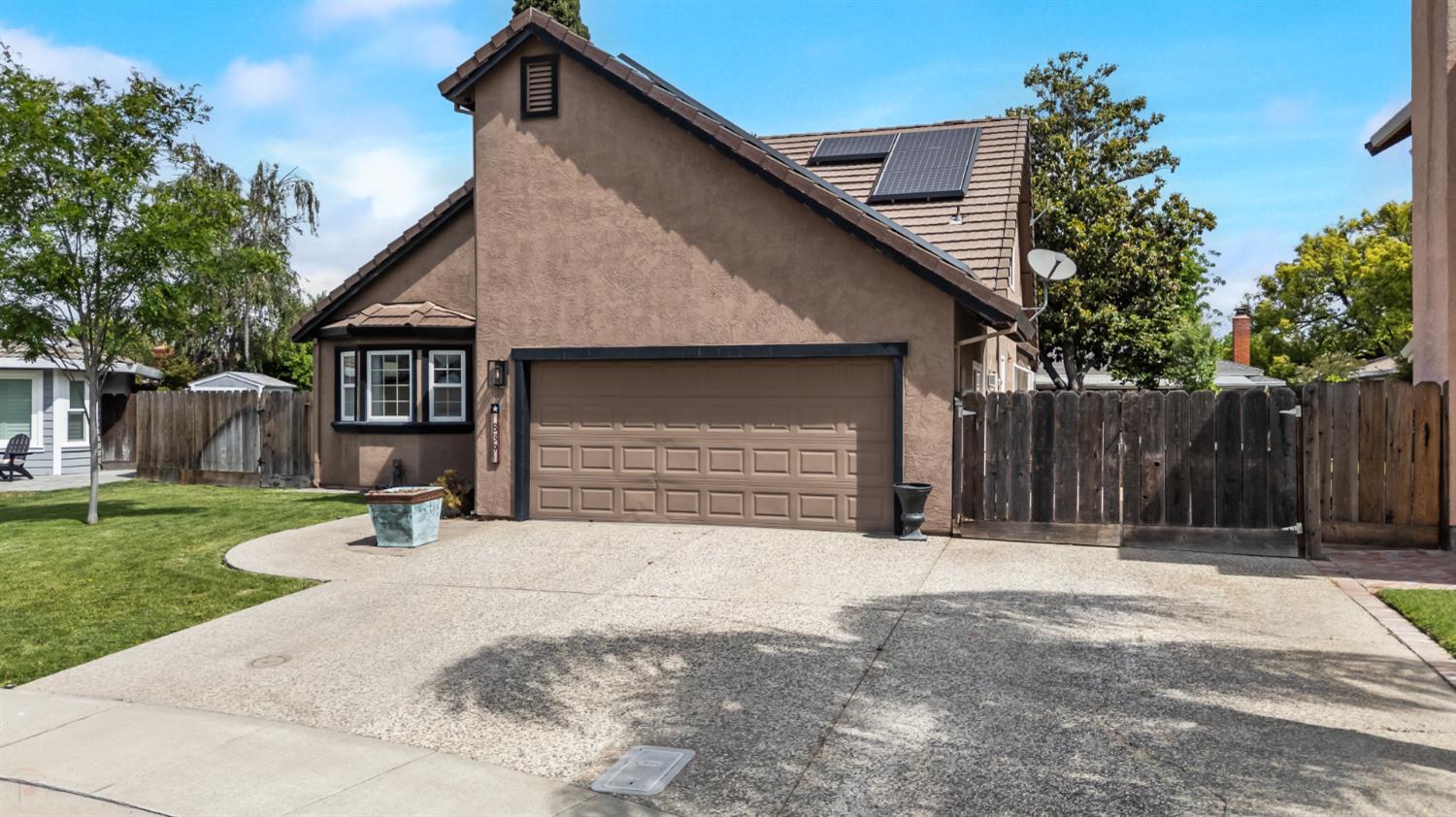Detail Gallery Image 3 of 69 For 839 Cobblestone, Ripon,  CA 95366 - 4 Beds | 3 Baths