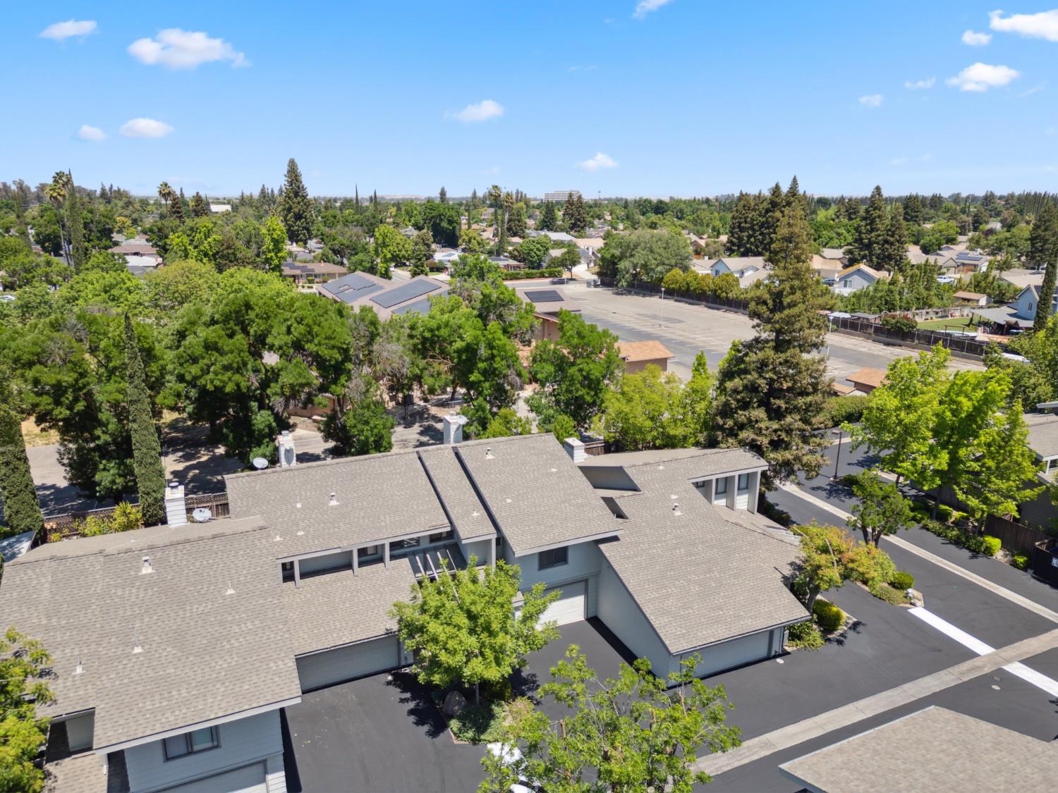 Detail Gallery Image 4 of 34 For 3350 M St #15,  Merced,  CA 95348 - 3 Beds | 2/1 Baths