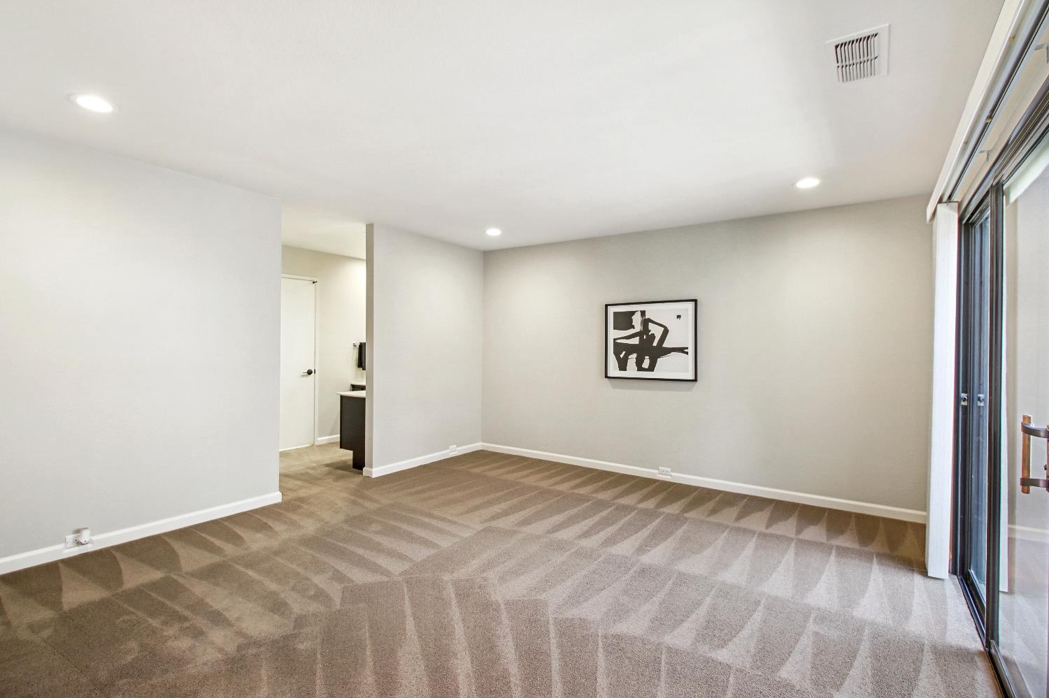 Detail Gallery Image 34 of 59 For 306 East Ranch Rd, Sacramento,  CA 95825 - 2 Beds | 2 Baths