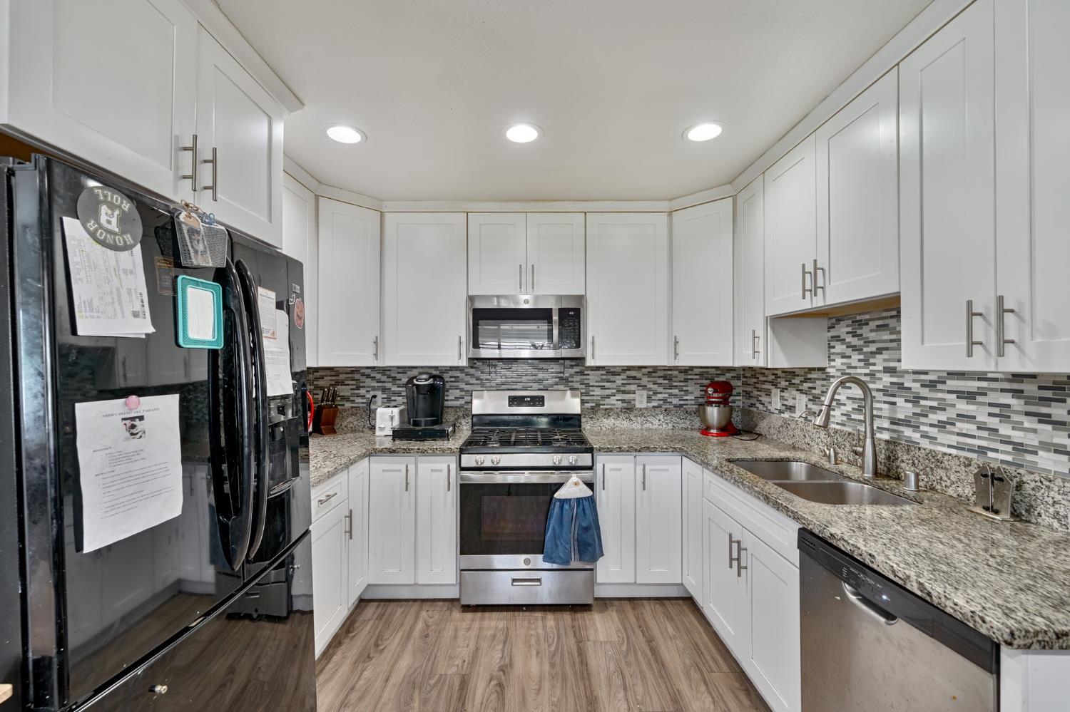 Norcut Court, Sacramento, California image 8
