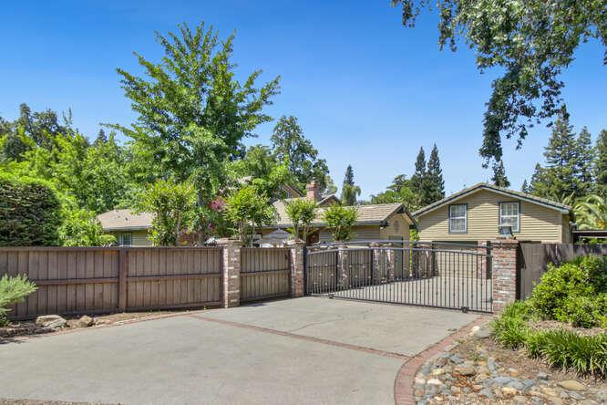 Detail Gallery Image 75 of 82 For 3399 Barberry, Sacramento,  CA 95864 - 5 Beds | 3/2 Baths