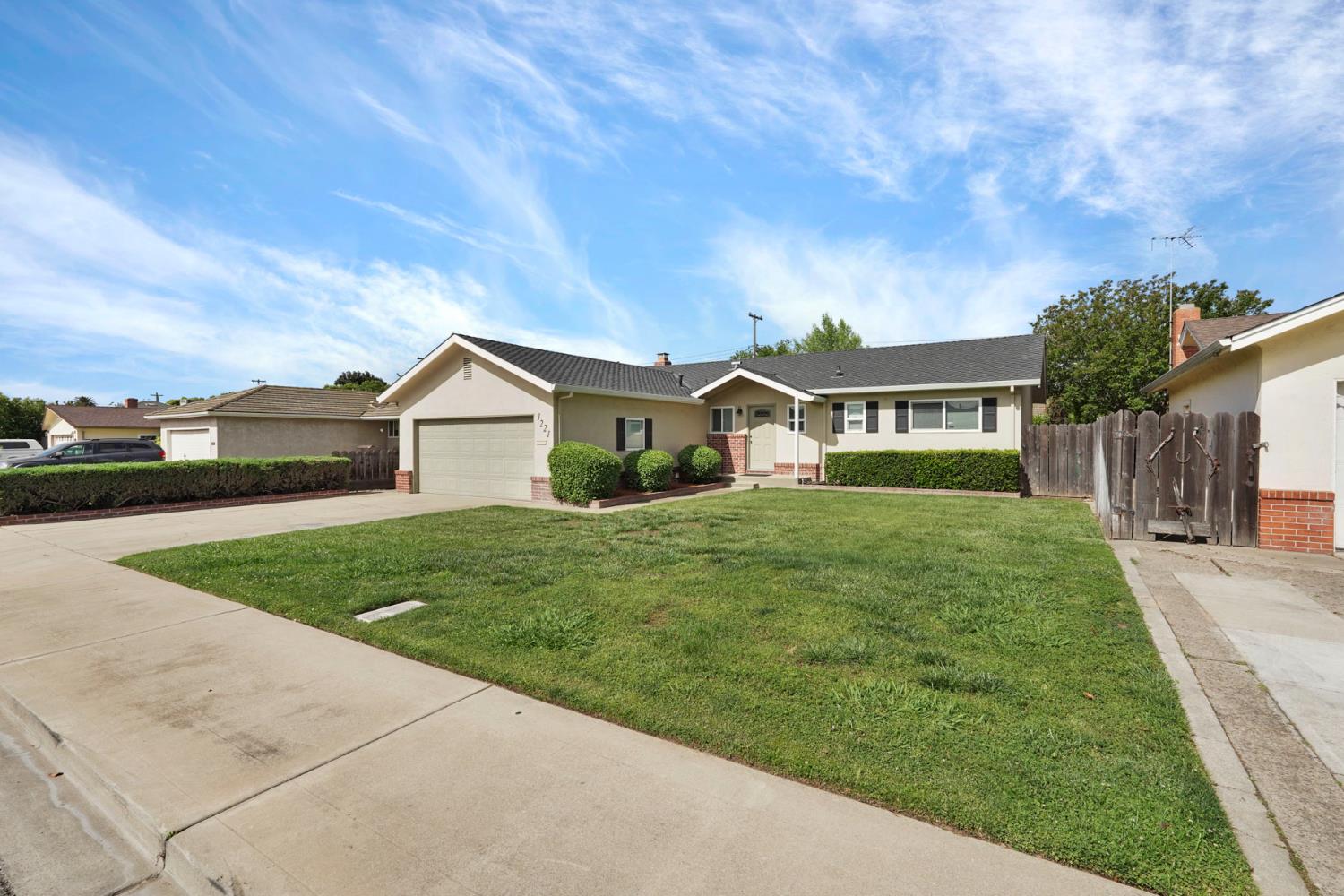 S Fairmont Avenue, Lodi, California image 36