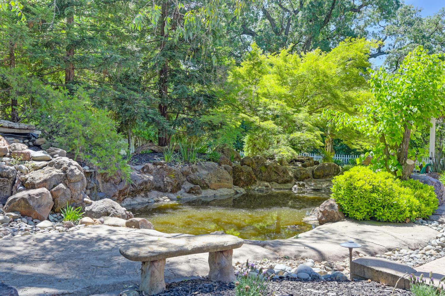 Detail Gallery Image 82 of 92 For 3710 Sutter Hill Ln, Carmichael,  CA 95608 - 4 Beds | 3/1 Baths