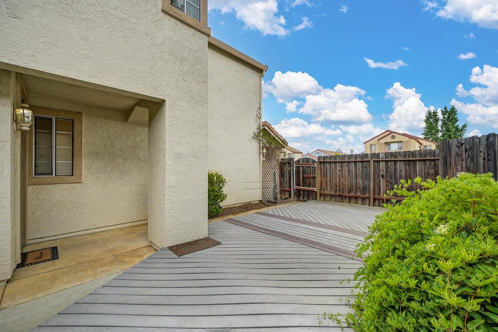 Detail Gallery Image 10 of 78 For 1341 Trevor Ct, Roseville,  CA 95678 - 4 Beds | 2/1 Baths