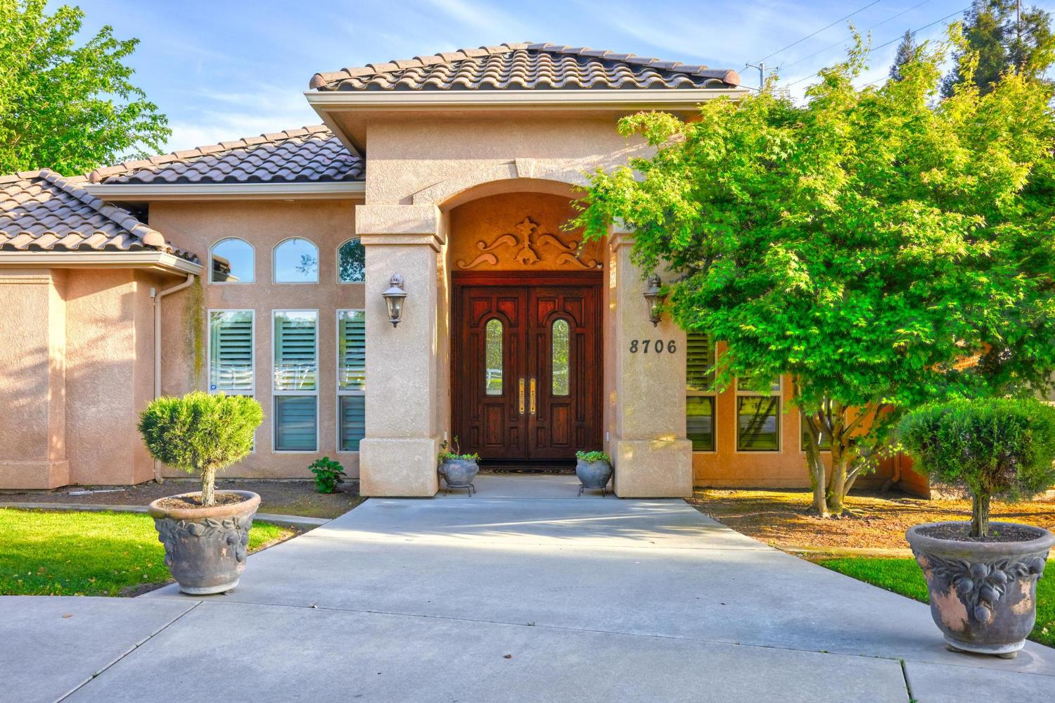 Detail Gallery Image 4 of 60 For 8706 N Oaks Dr, Oakdale,  CA 95361 - 4 Beds | 4/1 Baths