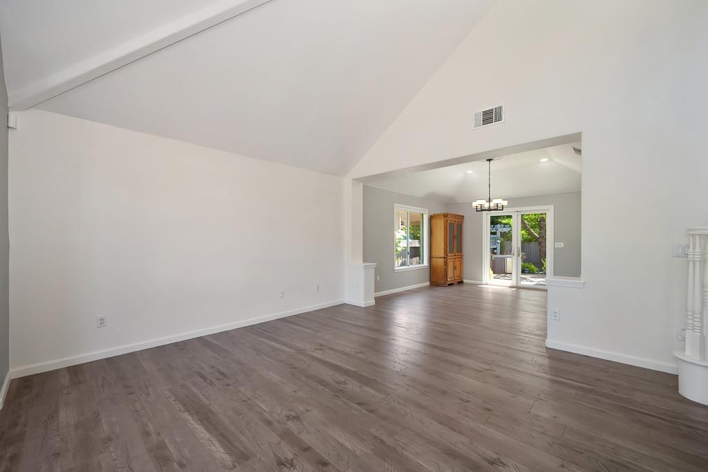 Detail Gallery Image 10 of 74 For 4715 Copperfield Cir, Granite Bay,  CA 95746 - 4 Beds | 3 Baths