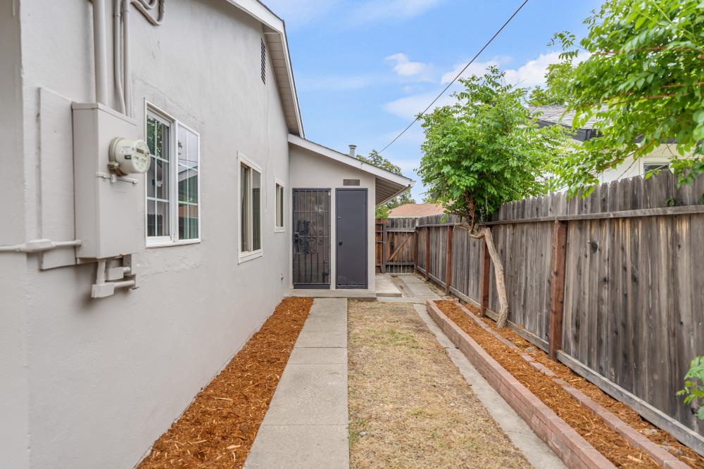 Detail Gallery Image 24 of 26 For 3805 Lankershim Way, North Highlands,  CA 95660 - 3 Beds | 2 Baths