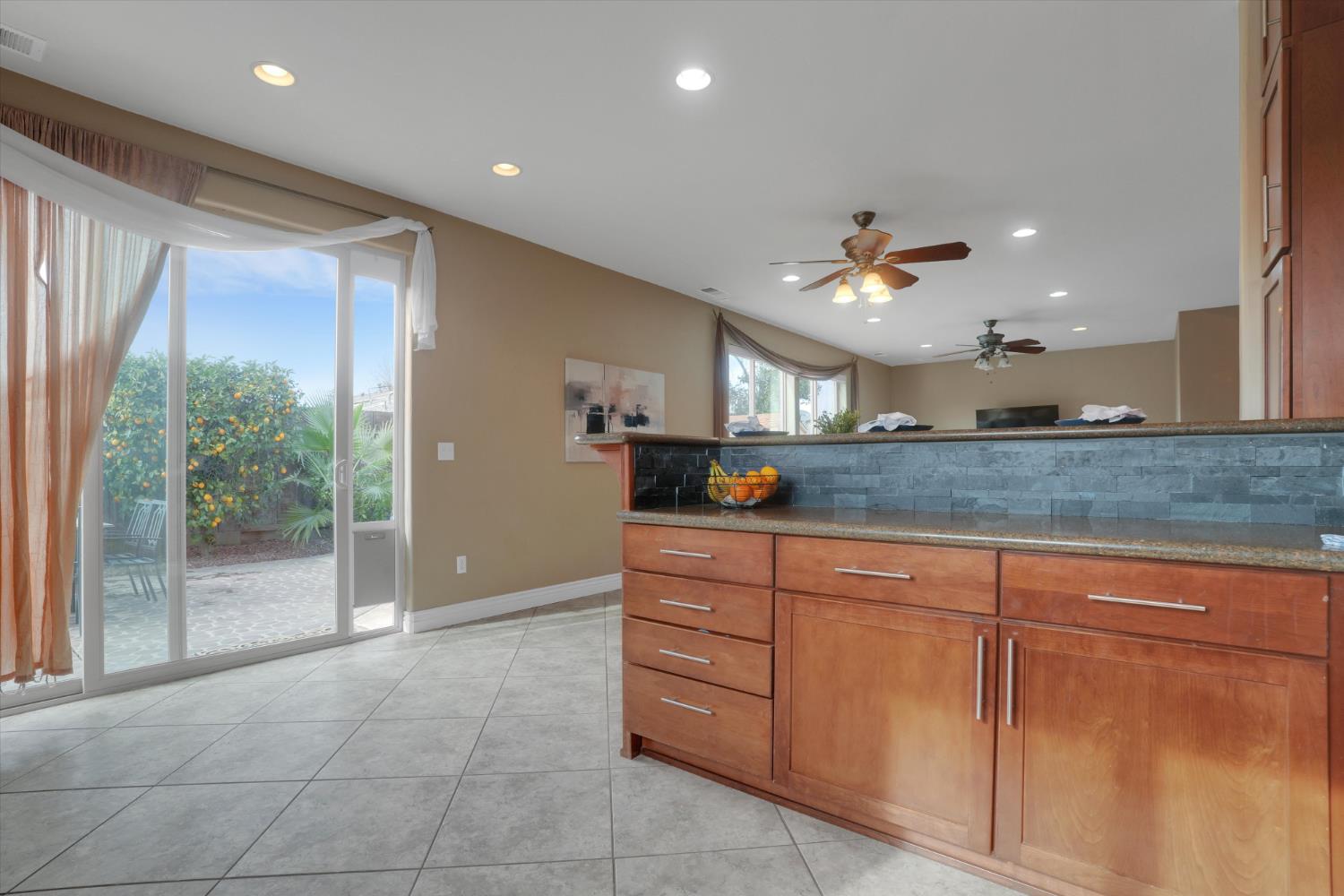 Dorchester Circle, Lodi, California image 11