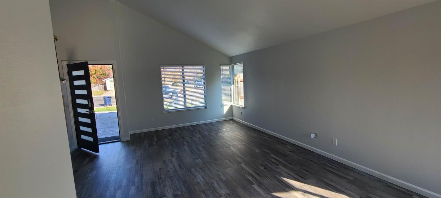Detail Gallery Image 5 of 20 For 3103 Prince Henry Dr, Sacramento,  CA 95833 - 4 Beds | 2/1 Baths