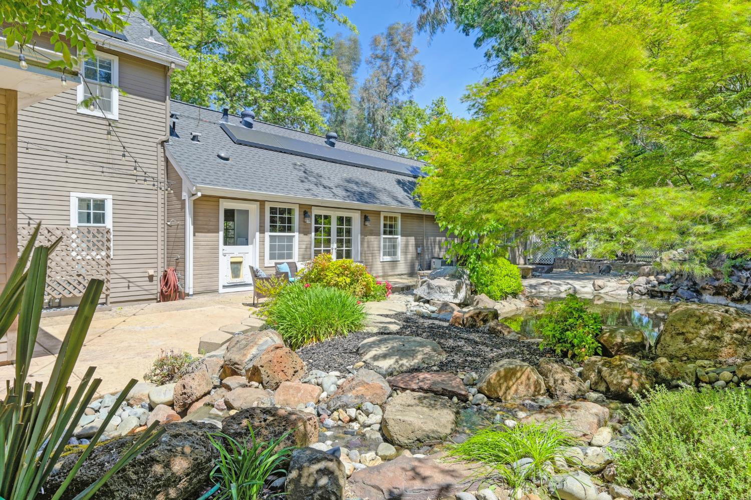 Detail Gallery Image 70 of 92 For 3710 Sutter Hill Ln, Carmichael,  CA 95608 - 4 Beds | 3/1 Baths