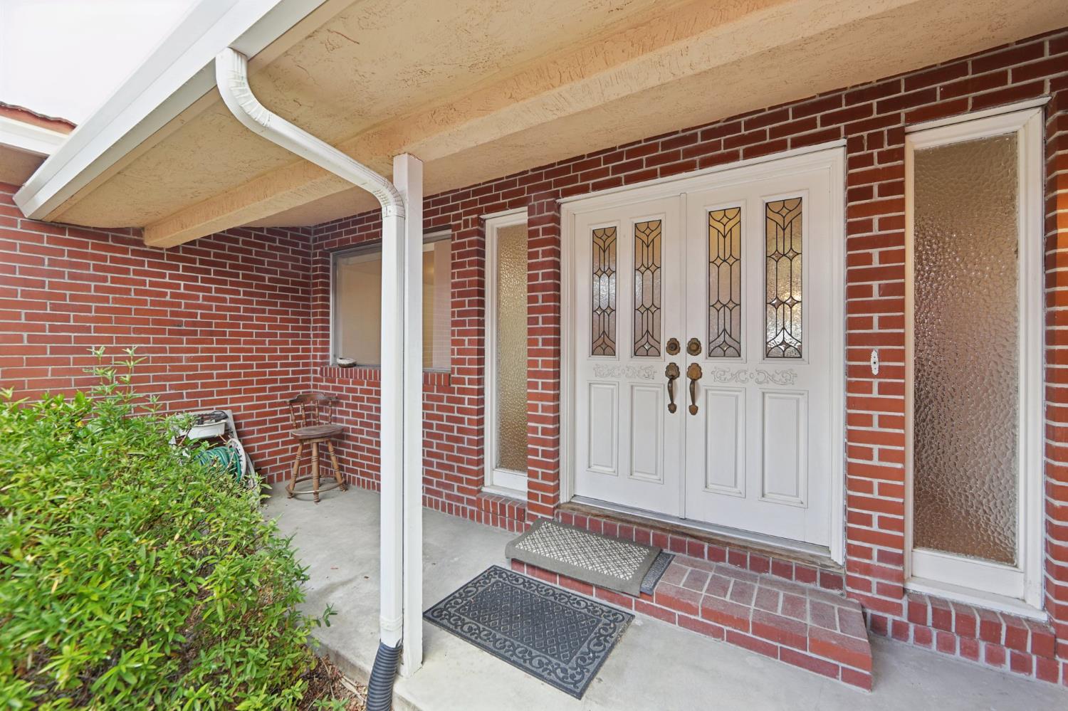 Detail Gallery Image 3 of 35 For 15735 Redondo Dr, Tracy,  CA 95304 - 3 Beds | 2 Baths