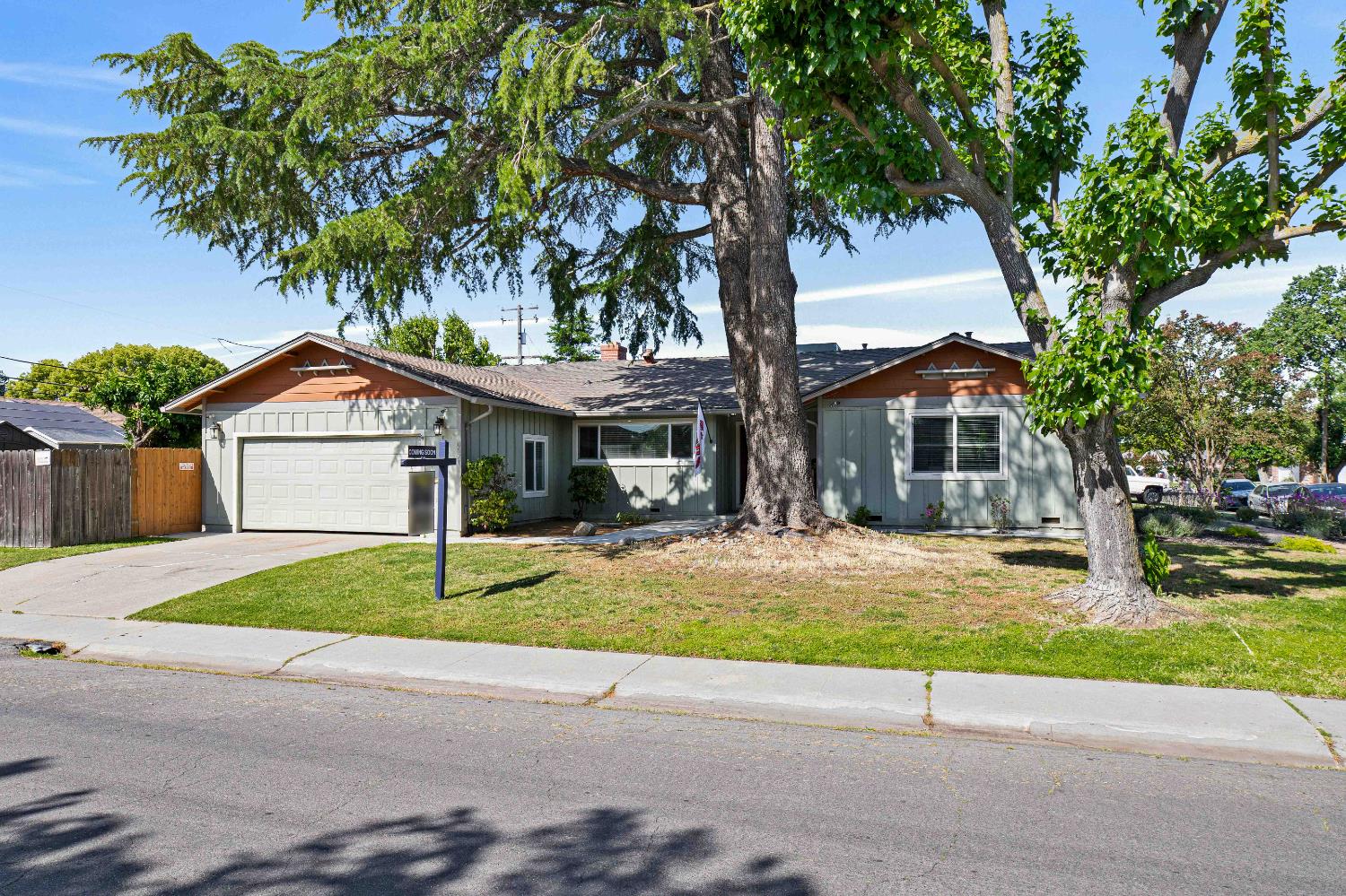 Detail Gallery Image 3 of 50 For 6571 Harrisburg Pl, Stockton,  CA 95207 - 3 Beds | 2 Baths