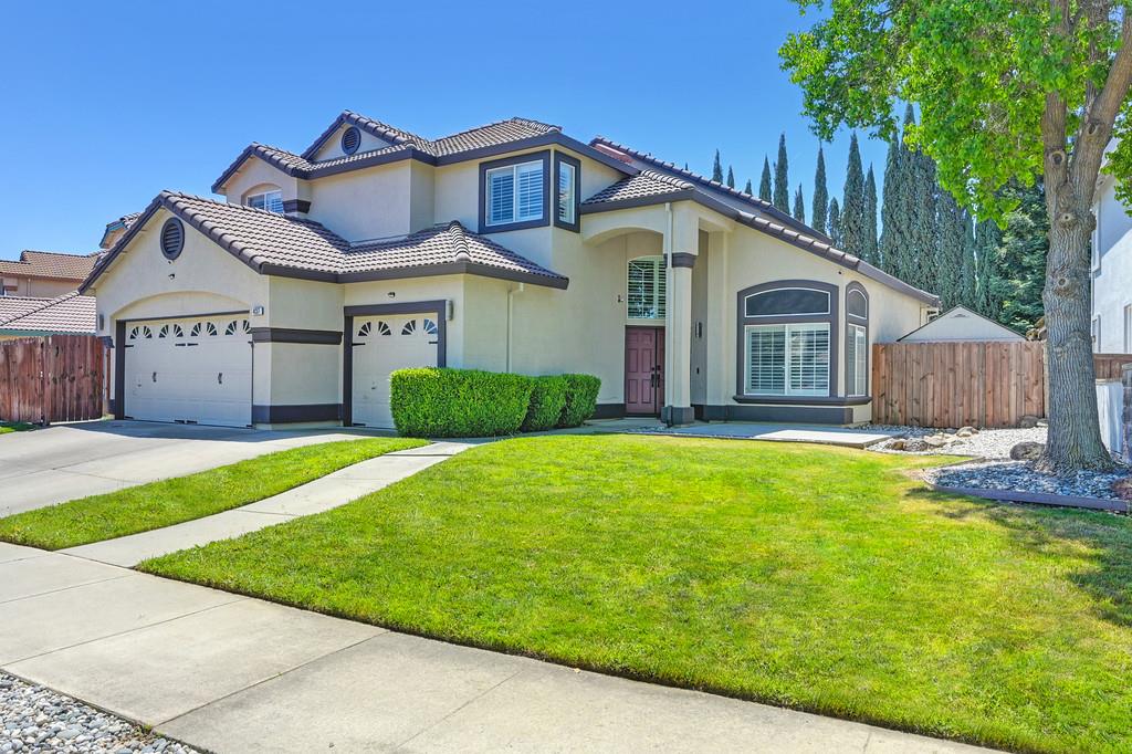 Detail Gallery Image 3 of 60 For 437 Anacapa Dr, Roseville,  CA 95678 - 4 Beds | 2/1 Baths