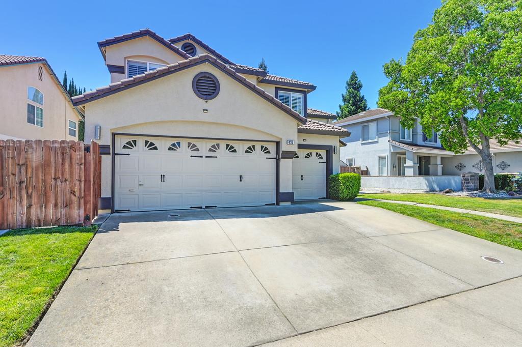 Detail Gallery Image 4 of 60 For 437 Anacapa Dr, Roseville,  CA 95678 - 4 Beds | 2/1 Baths