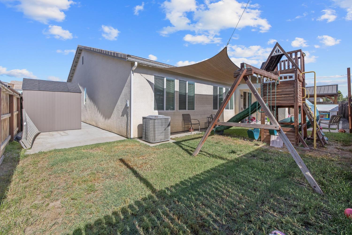 Detail Gallery Image 37 of 45 For 1066 Jade Way, Lemoore,  CA 93245 - 3 Beds | 2 Baths