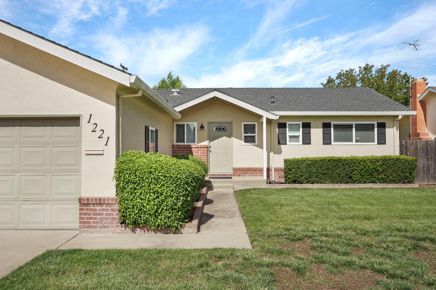 S Fairmont Avenue, Lodi, California image 38