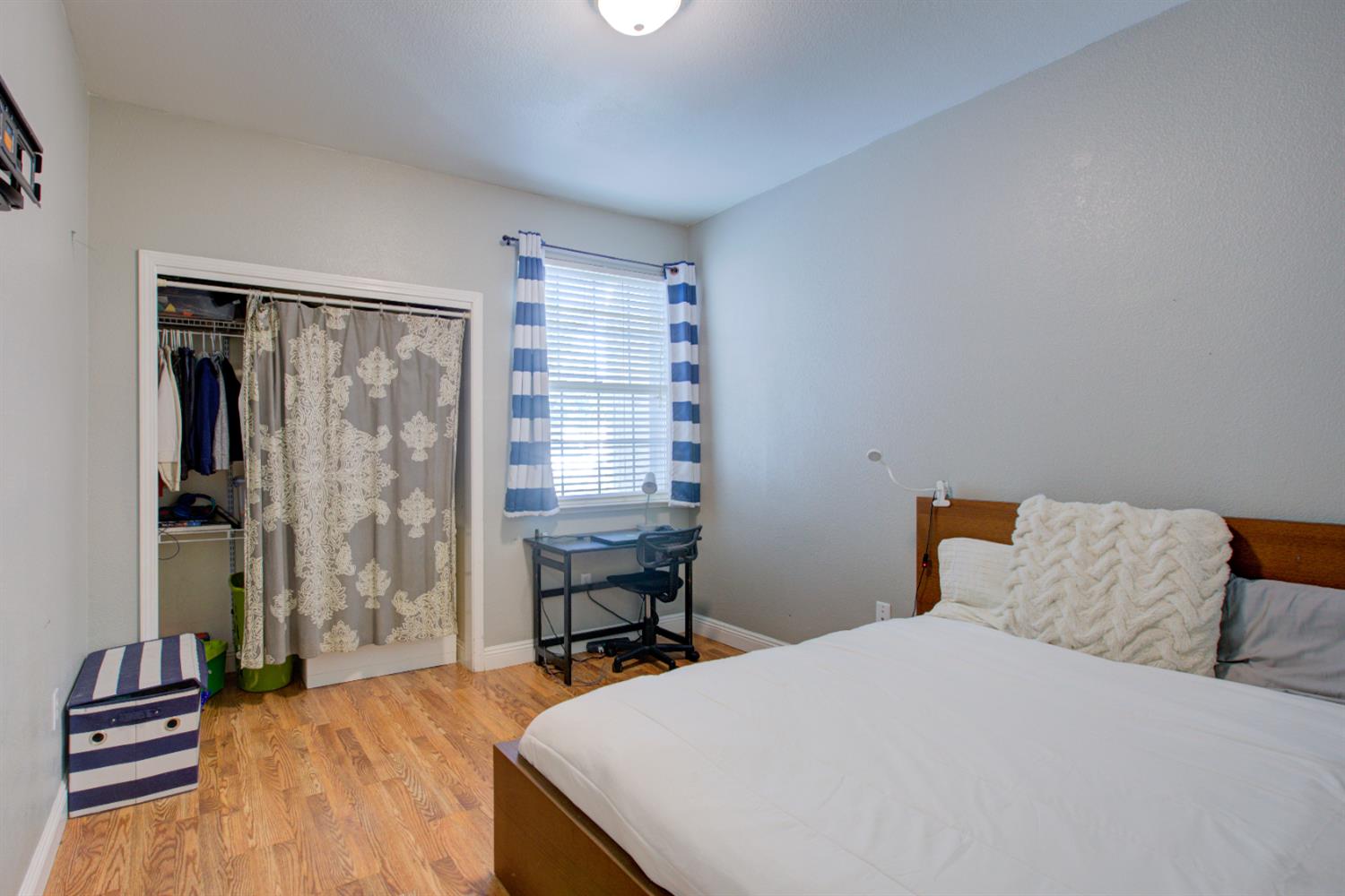 Detail Gallery Image 29 of 49 For 2341 Summersong Ct, Turlock,  CA 95382 - 6 Beds | 3 Baths