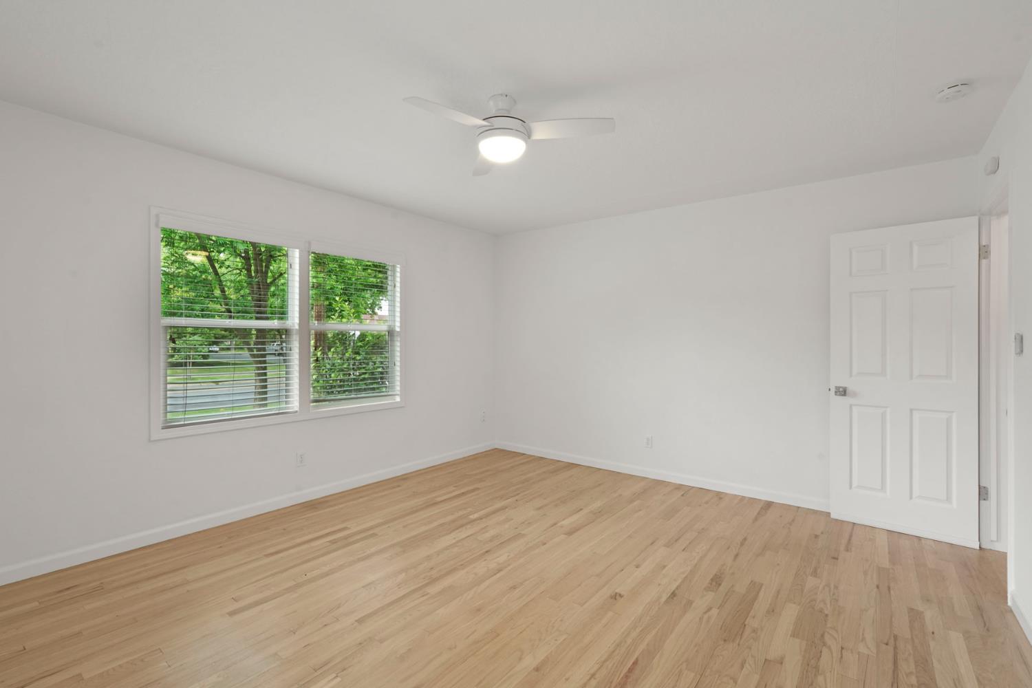Detail Gallery Image 33 of 49 For 205 S Crescent Ave, Lodi,  CA 95240 - 3 Beds | 2 Baths