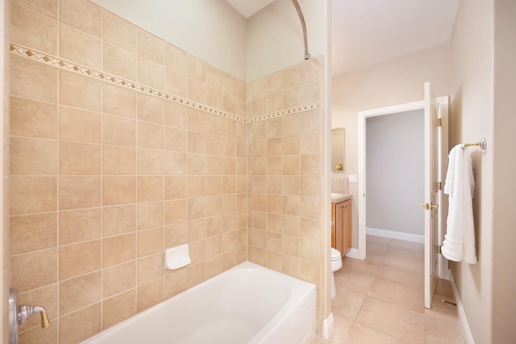 Detail Gallery Image 40 of 99 For 5730 Palmera Ln, Sacramento,  CA 95835 - 2 Beds | 2 Baths