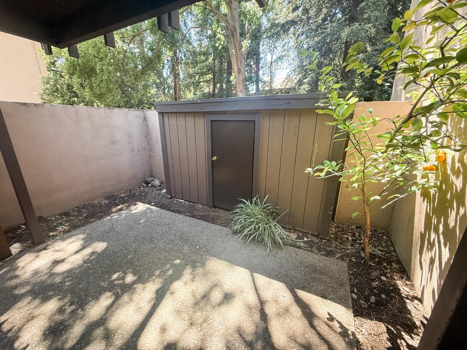 Detail Gallery Image 14 of 17 For 613 Woodside Sierra #5,  Sacramento,  CA 95825 - 1 Beds | 1 Baths