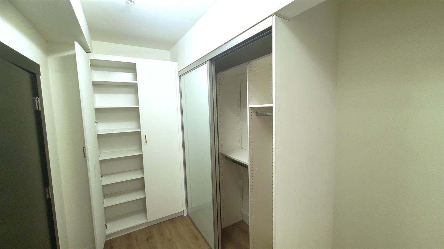 Detail Gallery Image 12 of 37 For 330 13th St 1a,  Oakland,  CA 94612 - 1 Beds | 1/1 Baths