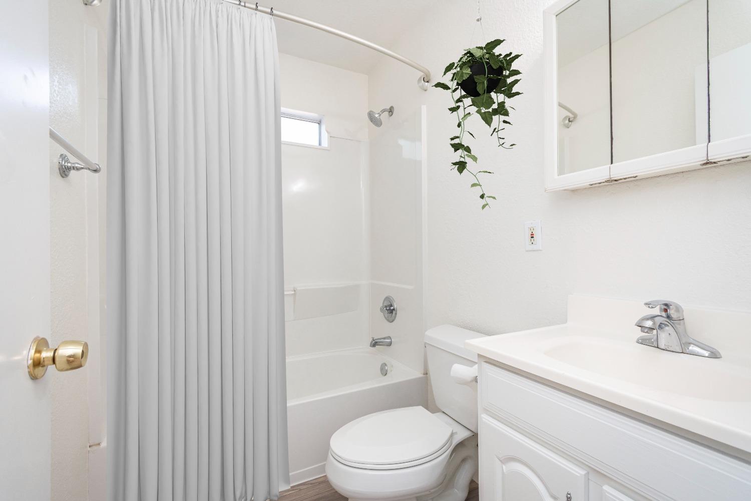 Detail Gallery Image 13 of 35 For 6230 Westwood Dr, Rocklin,  CA 95677 - – Beds | – Baths