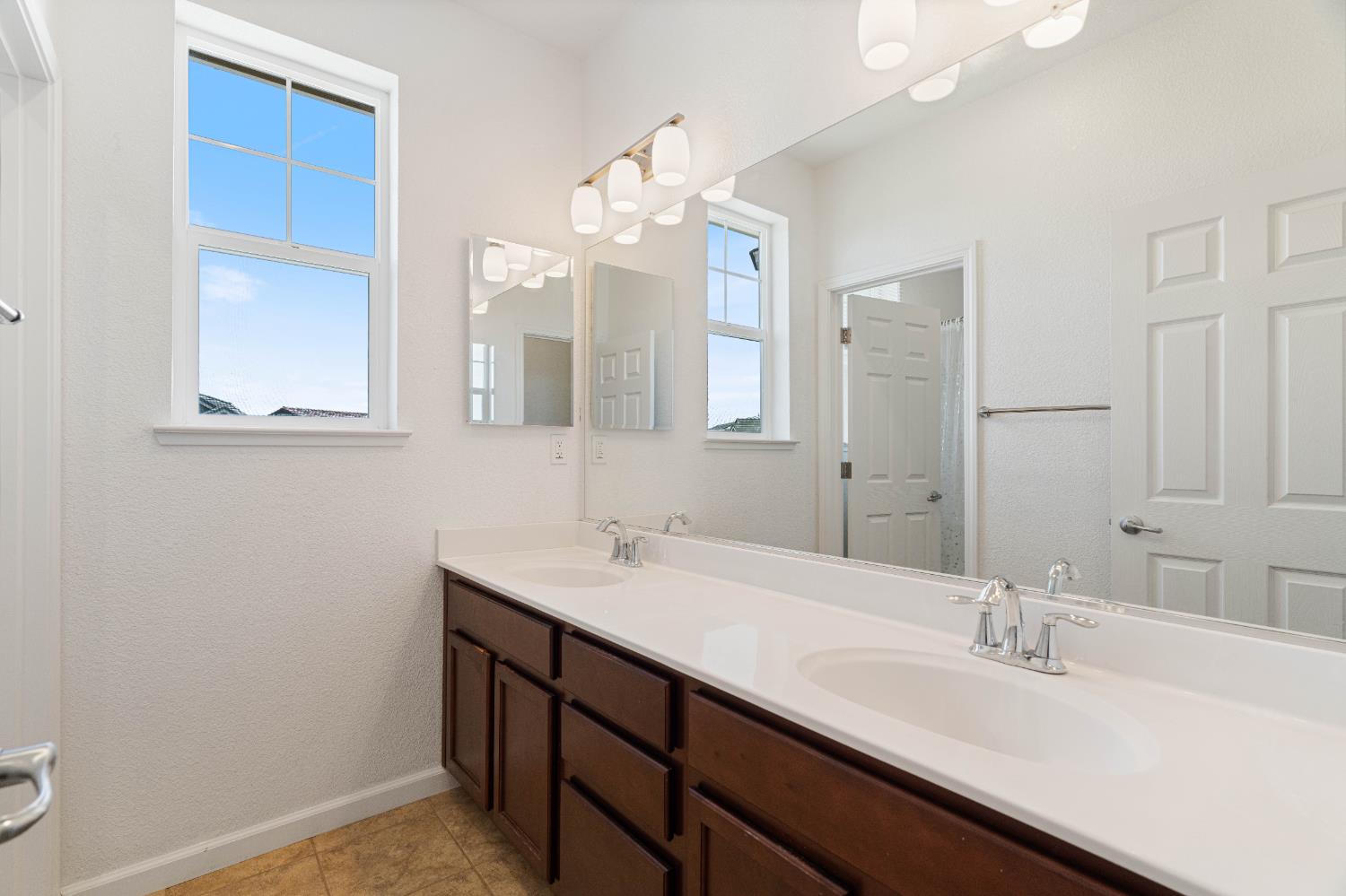 Detail Gallery Image 26 of 61 For 7753 Finnhorse Way, Sacramento,  CA 95828 - 4 Beds | 3 Baths