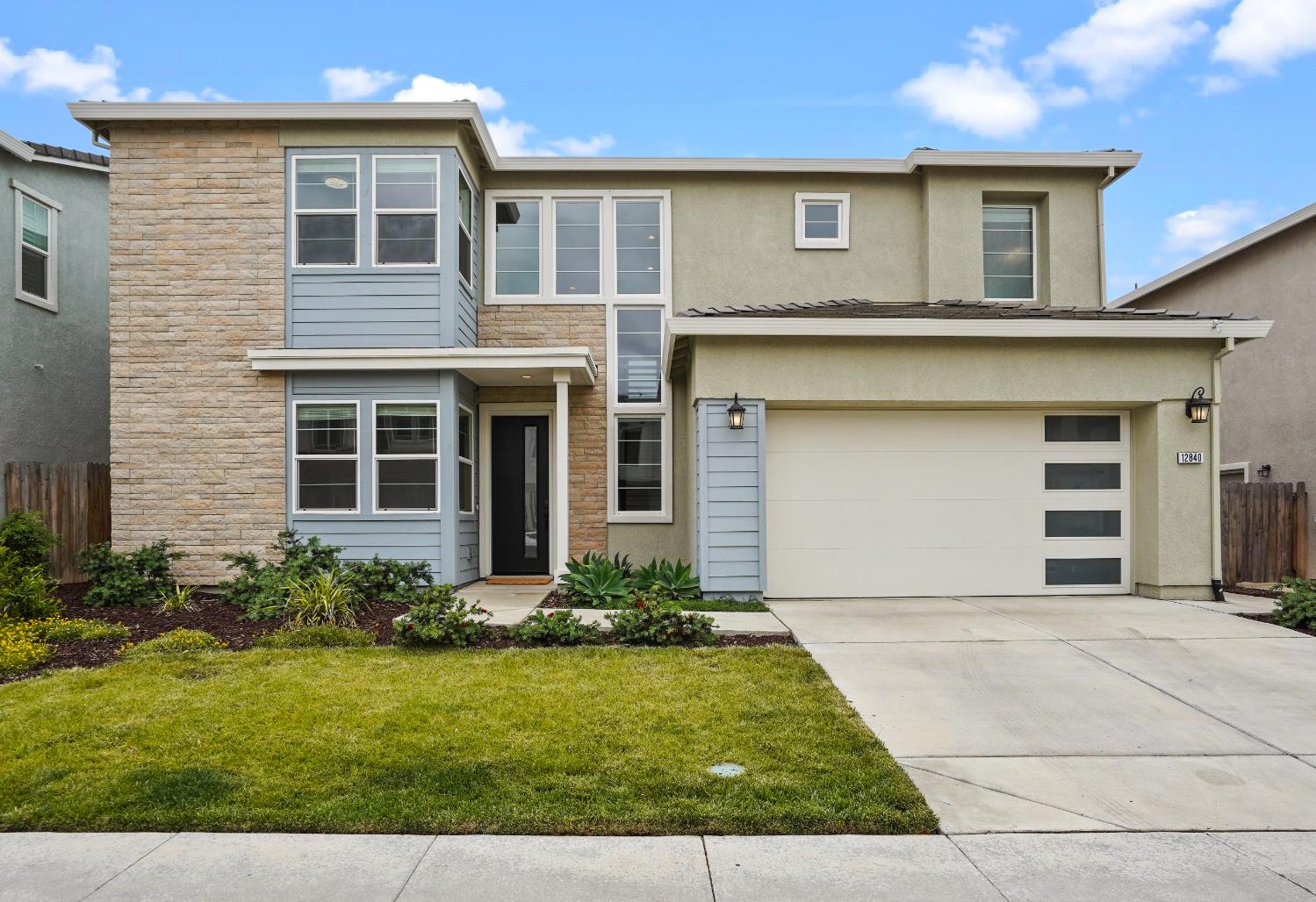 Detail Gallery Image 1 of 71 For 12840 Pier View Way, Rancho Cordova,  CA 95742 - 4 Beds | 3/1 Baths