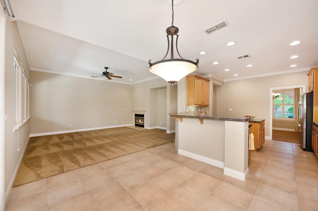 Detail Gallery Image 26 of 99 For 5730 Palmera Ln, Sacramento,  CA 95835 - 2 Beds | 2 Baths