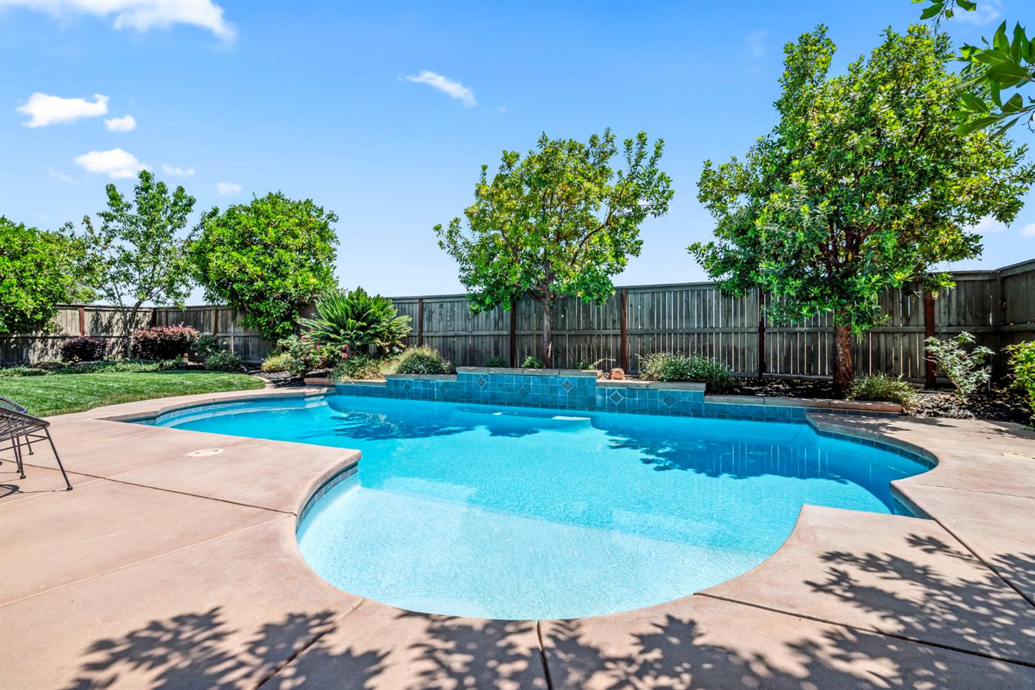 Detail Gallery Image 45 of 56 For 11896 Slate Falls Way, Rancho Cordova,  CA 95742 - 5 Beds | 3 Baths