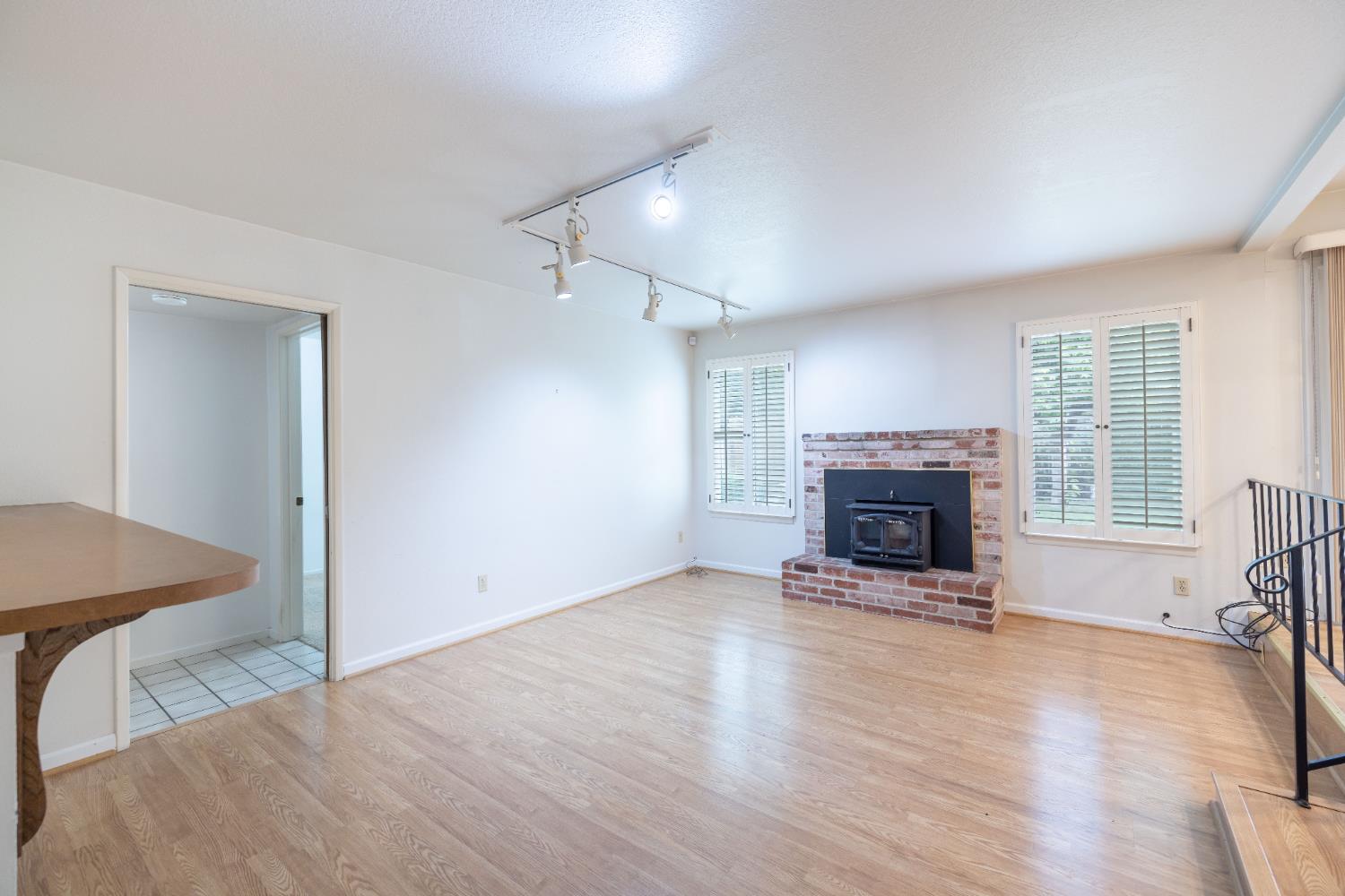 Detail Gallery Image 20 of 52 For 1917 Santa Fe Dr, Stockton,  CA 95209 - 4 Beds | 3 Baths