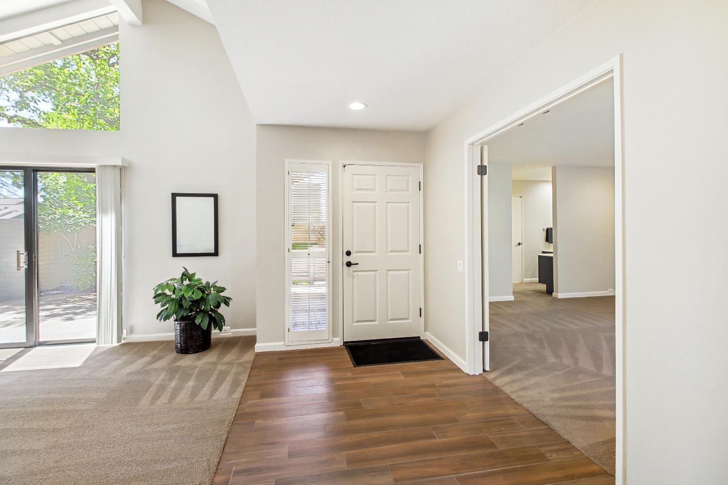 Detail Gallery Image 12 of 59 For 306 East Ranch Rd, Sacramento,  CA 95825 - 2 Beds | 2 Baths