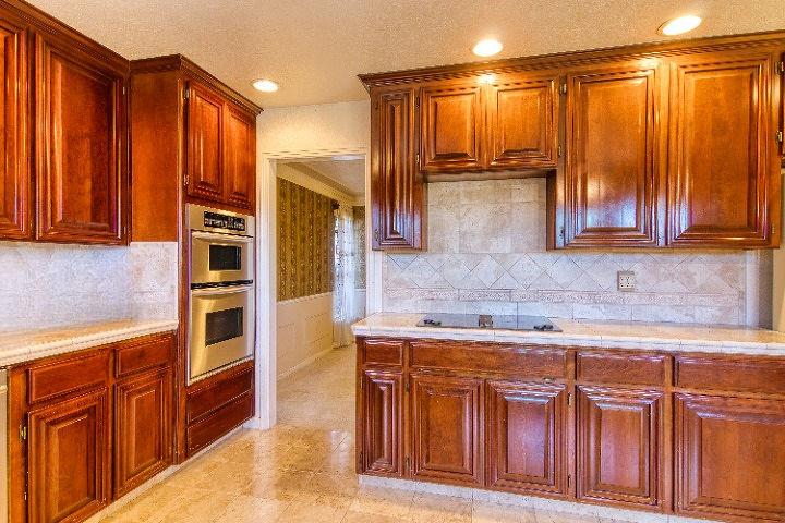Detail Gallery Image 13 of 41 For 3100 Bridle Path Ln, Modesto,  CA 95356 - 3 Beds | 2/1 Baths