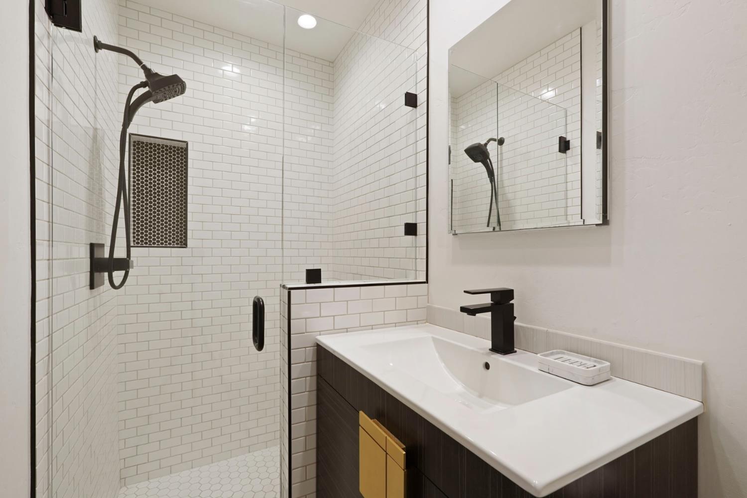 Detail Gallery Image 25 of 49 For 205 S Crescent Ave, Lodi,  CA 95240 - 3 Beds | 2 Baths